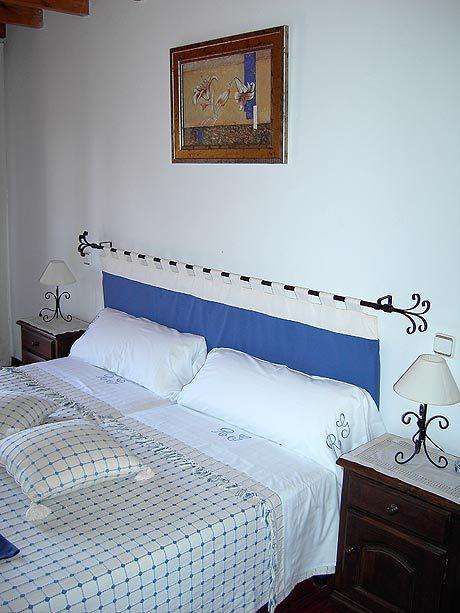 Hotel Rural El Rincon De Gadea Santa Gadea  Exterior photo